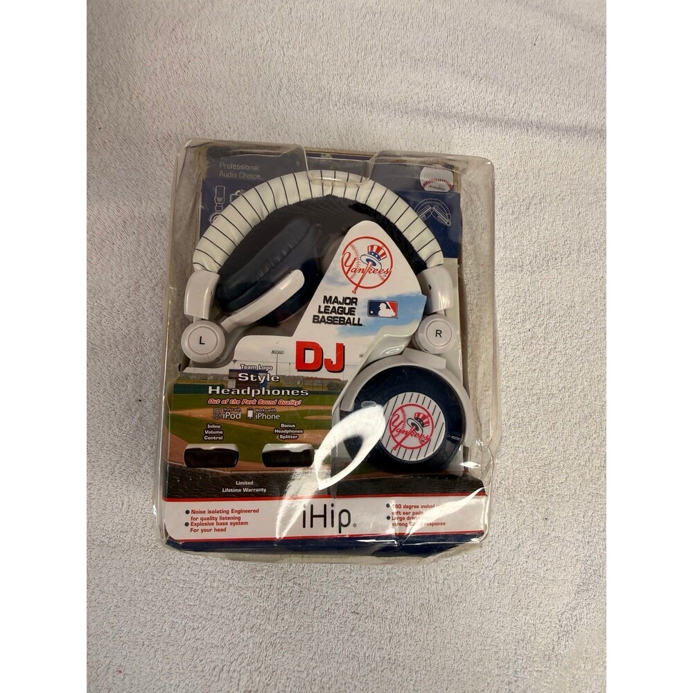 iHip New York Yankees MLB DJ-style wired headphones